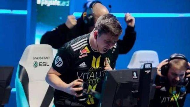 与强敌抗衡 与强敌抗衡