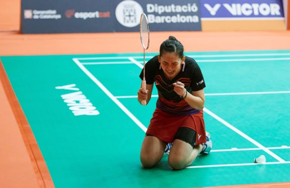 不仅背负着 不仅背负着