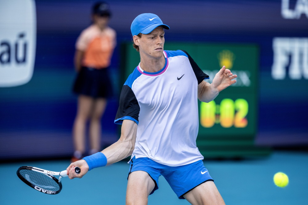 临过严峻挑 临过严峻挑