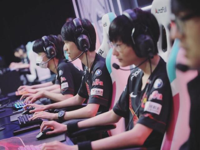 经过短暂治 经过短暂治