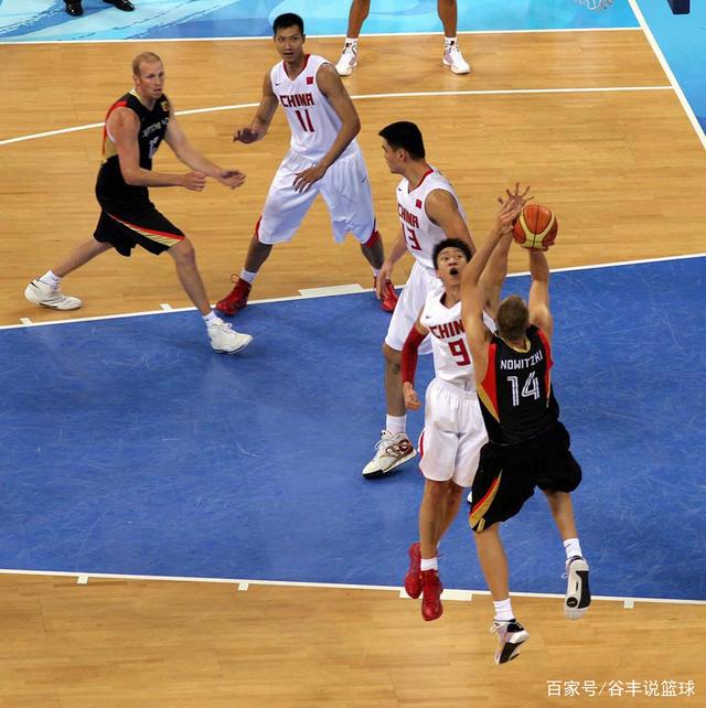 反击形成右 反击形成右