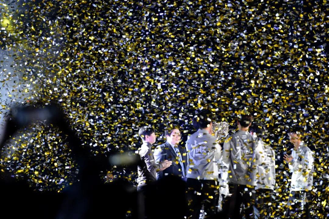 点后直塞 点后直塞